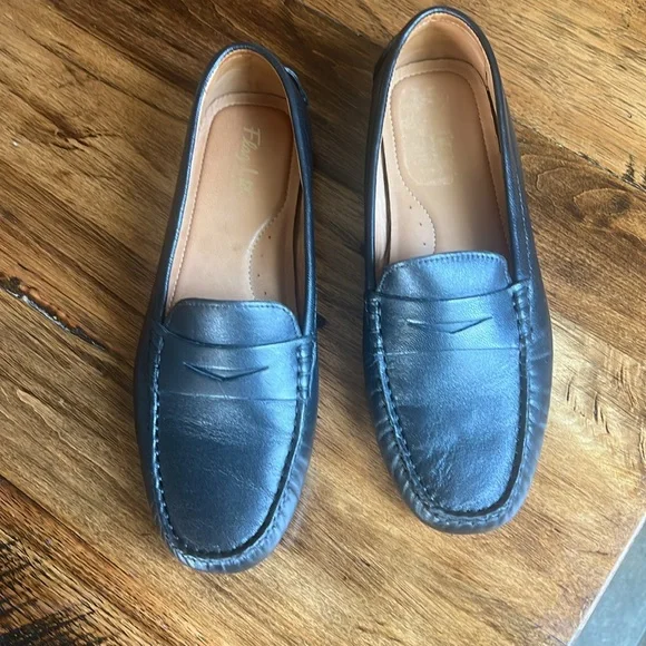 Flag LTD. Women's 8.5 Black Morgan Leather Penny Loafer Moccasins Like New - Picture 5 of 10